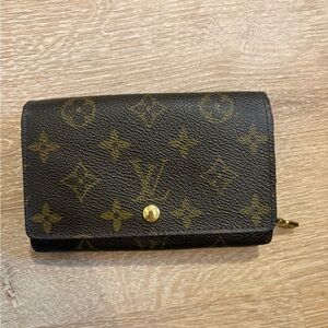 Louis Vuitton Monogram Porte Monnaie Wallet